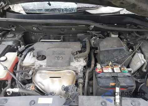 2018 Toyota Rav4 Xle z USA, uszkodzony, nr VIN 2T3RFREV8JW769700